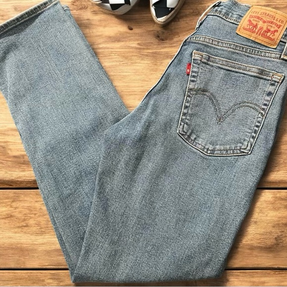Levi's Denim - Levis size 26 wedgie straight pants